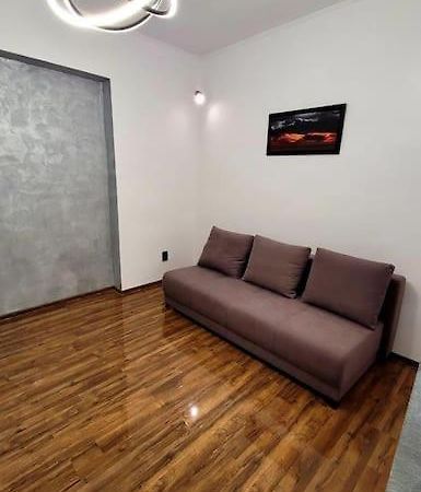 Modern Studio At Unirii Букурещ Екстериор снимка