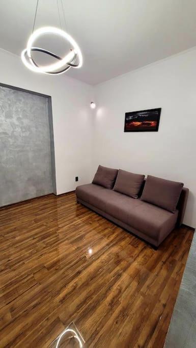Modern Studio At Unirii Букурещ Екстериор снимка